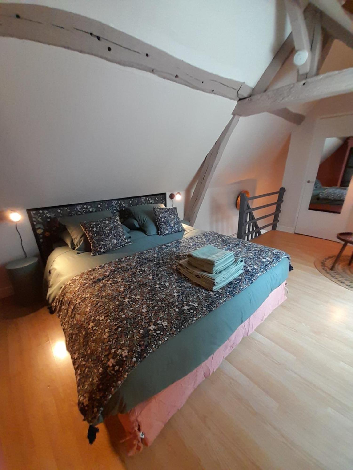 Gite La Folie De Seraphine Senlis  Esterno foto